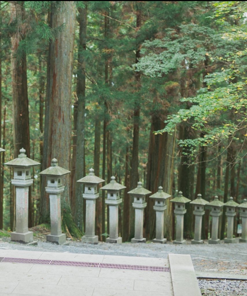 山梨ツーリング三峯神社参道